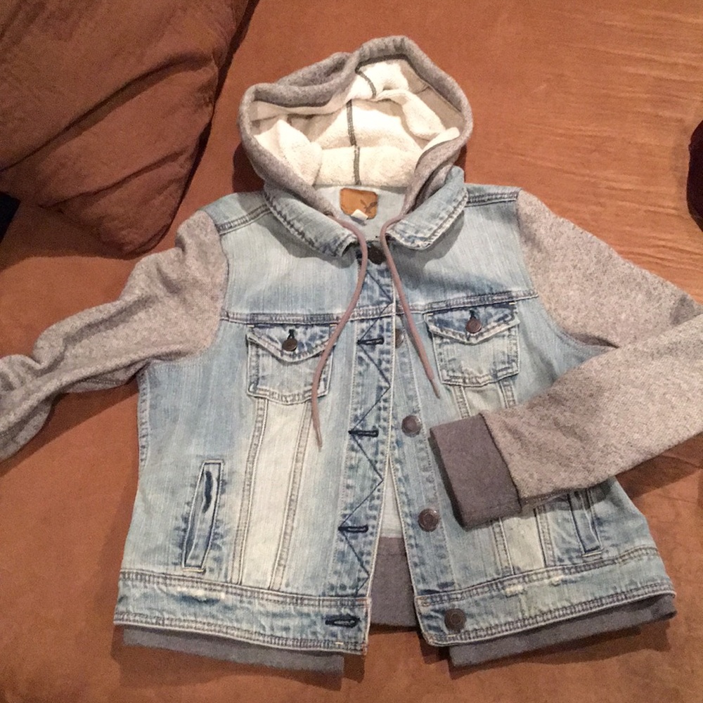 Jean Jacket w/sweatshirt hood & sleeves